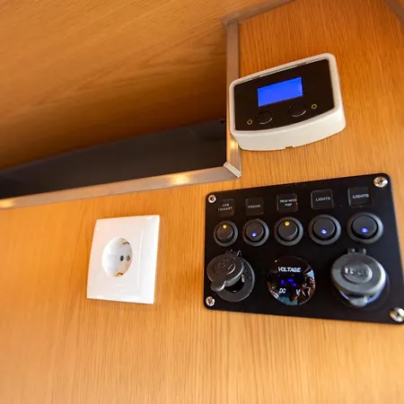 Ocean Camper - Campervan & Surf