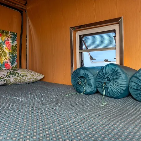 Ocean Camper - Campervan & Surf 캠프장 *