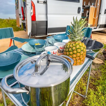 캠프장 Ocean Camper - Campervan & Surf 파로