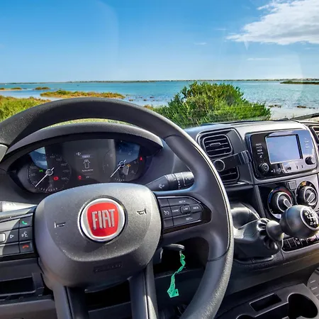 Ocean Camper - Campervan & Surf Parque de Campismo *