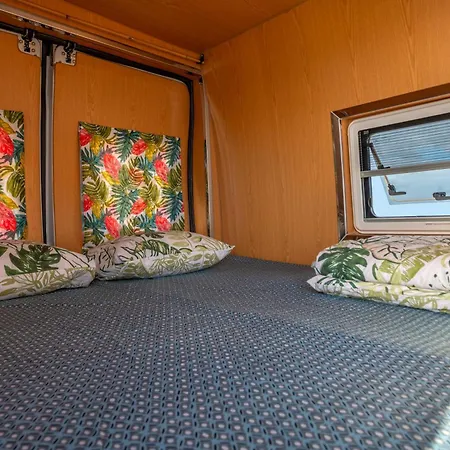 مكان تخييم Ocean Camper - Campervan & Surf فارو